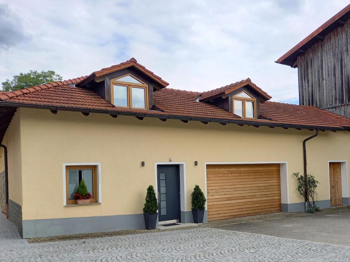 Ferienwohnung Am Dreiseithof Хауценберг Экстерьер фото